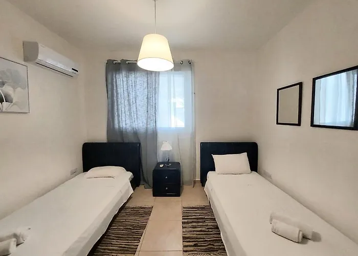 Mythical Sands - Aura